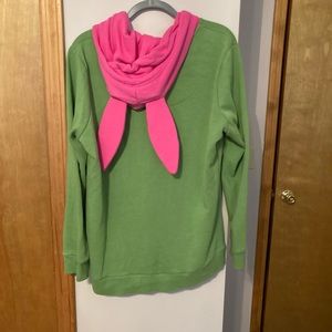 🎃Halloween??🎃Bob’s Burgers 2X Louise Sweatshirt with bunny ears on hood